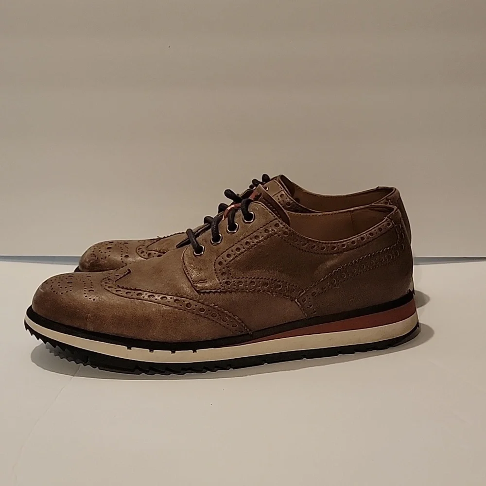 Prada size 9 gorgeous shoes brown wingtips